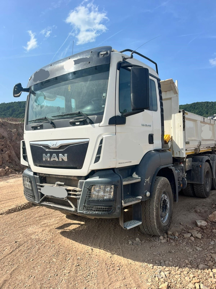 MAN TGS 26.440 6X4 bordmatic tipper - euro 6 - Camião basculante: foto 1 MAN TGS 26.440 6X4 bordmatic tipper - euro 6 - Camião basculante: foto 1