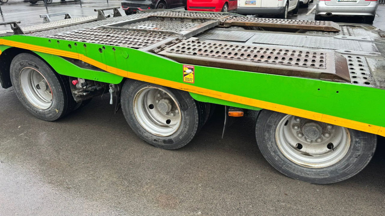 Mercedes-Benz Actros 1846 4x2 LKW transporter + Boerner trailer - Camião transporte de veículos: foto 5 Mercedes-Benz Actros 1846 4x2 LKW transporter + Boerner trailer - Camião transporte de veículos: foto 5