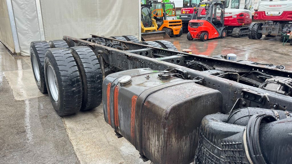 Mercedes-Benz Actros 2631 Actros 2631 6x4 chassis - spring - Perfect - Camião chassi: foto 4 Mercedes-Benz Actros 2631 Actros 2631 6x4 chassis - spring - Perfect - Camião chassi: foto 4