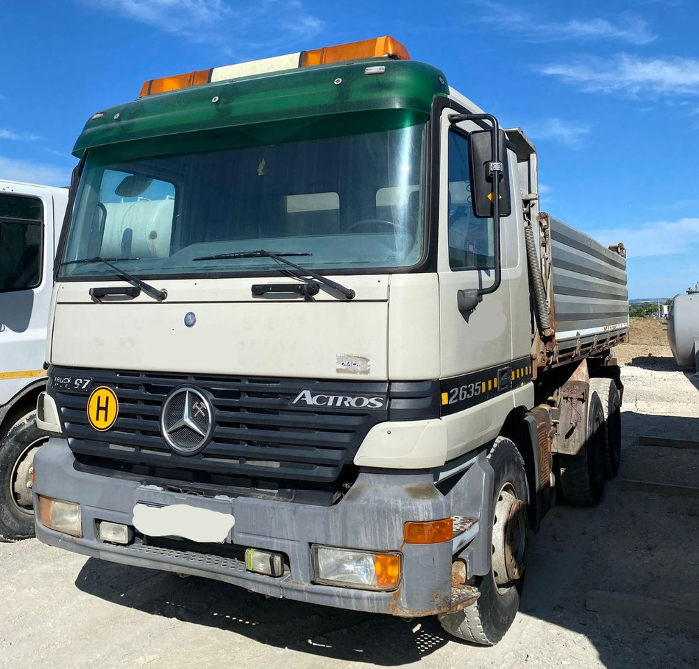 Mercedes-Benz Actros 2635 K 6X4 3 sided tipper - Camião basculante: foto 2 Mercedes-Benz Actros 2635 K 6X4 3 sided tipper - Camião basculante: foto 2