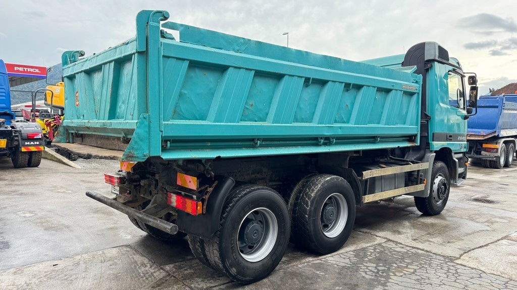 Mercedes-Benz Actros 2640 K 6x4 meiller tipper - motor brake - Camião basculante: foto 4 Mercedes-Benz Actros 2640 K 6x4 meiller tipper - motor brake - Camião basculante: foto 4