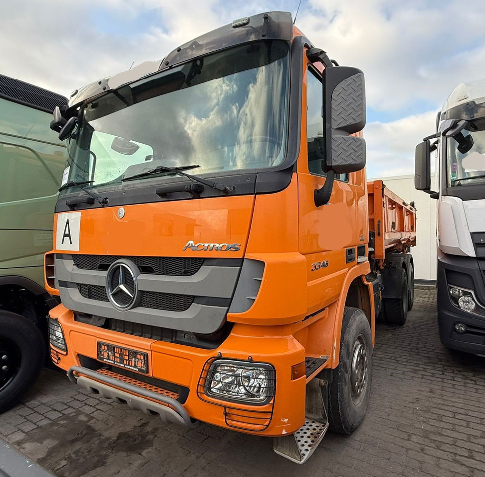 Mercedes-Benz Actros 3346 K 6x4 bordmatic - 3 pedals - Camião basculante: foto 1 Mercedes-Benz Actros 3346 K 6x4 bordmatic - 3 pedals - Camião basculante: foto 1