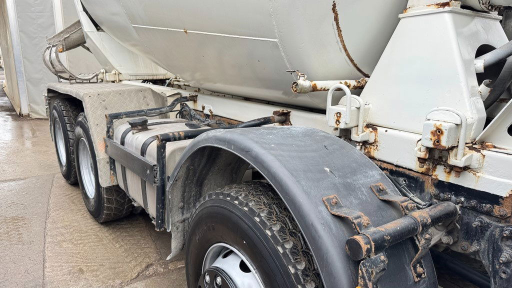 Mercedes-Benz Actros 3536 8x4 stetter schwing mixer 9m3 - Camião betoneira: foto 5 Mercedes-Benz Actros 3536 8x4 stetter schwing mixer 9m3 - Camião betoneira: foto 5
