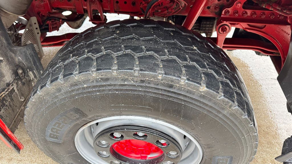 Mercedes-Benz Arocs 2651 6X4 meiller bordmatic tipper - Camião basculante: foto 4 Mercedes-Benz Arocs 2651 6X4 meiller bordmatic tipper - Camião basculante: foto 4