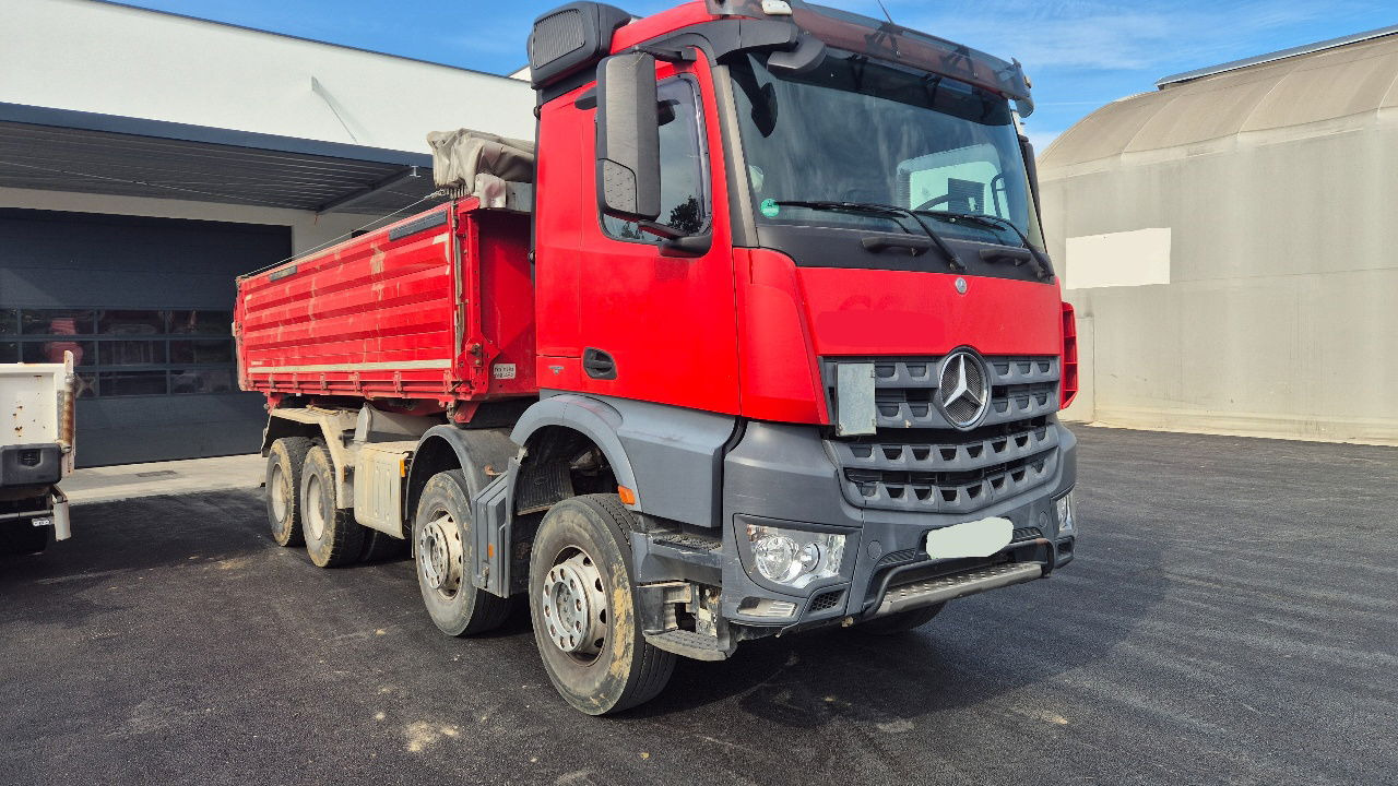 Mercedes-Benz Arocs 3243 8X4 mulda tipper - bordmatic - Camião basculante: foto 2 Mercedes-Benz Arocs 3243 8X4 mulda tipper - bordmatic - Camião basculante: foto 2
