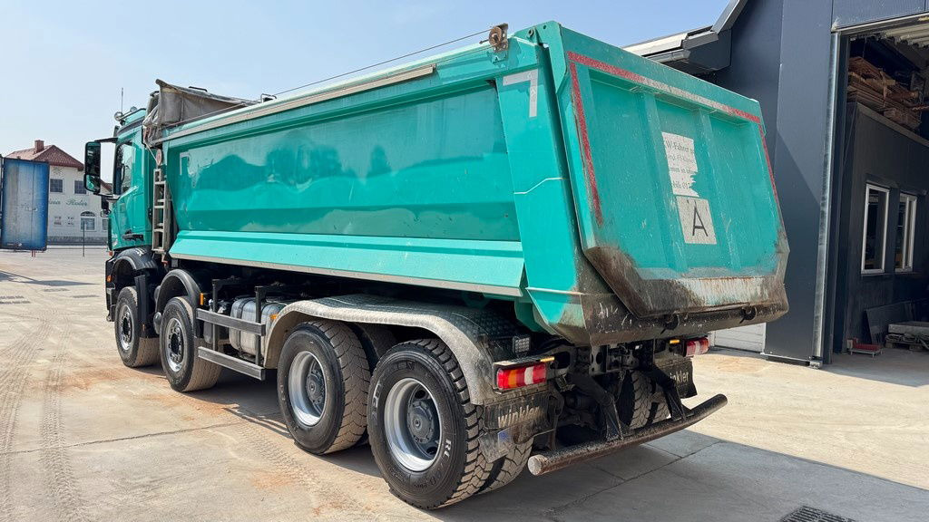 Mercedes-Benz Arocs 3248 8X4 mulda tipper - electric taurpaulin - Camião basculante: foto 5 Mercedes-Benz Arocs 3248 8X4 mulda tipper - electric taurpaulin - Camião basculante: foto 5