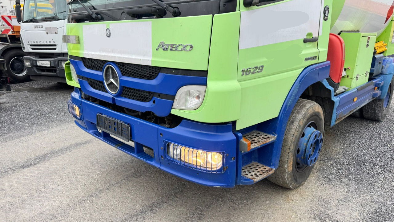 Mercedes-Benz Atego 1529 K 4X2 LPG Omsp Macola P27BN 11.000L - Camião cisterna: foto 2 Mercedes-Benz Atego 1529 K 4X2 LPG Omsp Macola P27BN 11.000L - Camião cisterna: foto 2