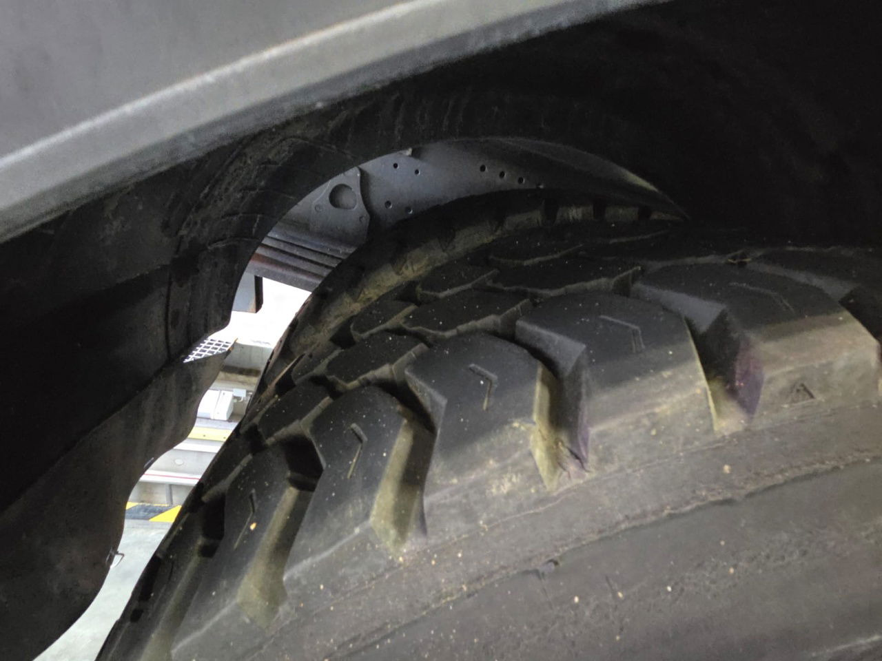 Mercedes-Benz Axor 1829 K 4x2 meiller tipper - crane PK8501 remote - Camião basculante: foto 5 Mercedes-Benz Axor 1829 K 4x2 meiller tipper - crane PK8501 remote - Camião basculante: foto 5