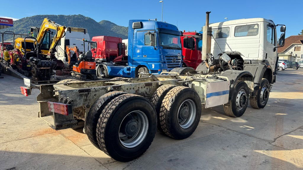 Mercedes-Benz SK 3234 8x4 chassis - Camião chassi: foto 5 Mercedes-Benz SK 3234 8x4 chassis - Camião chassi: foto 5