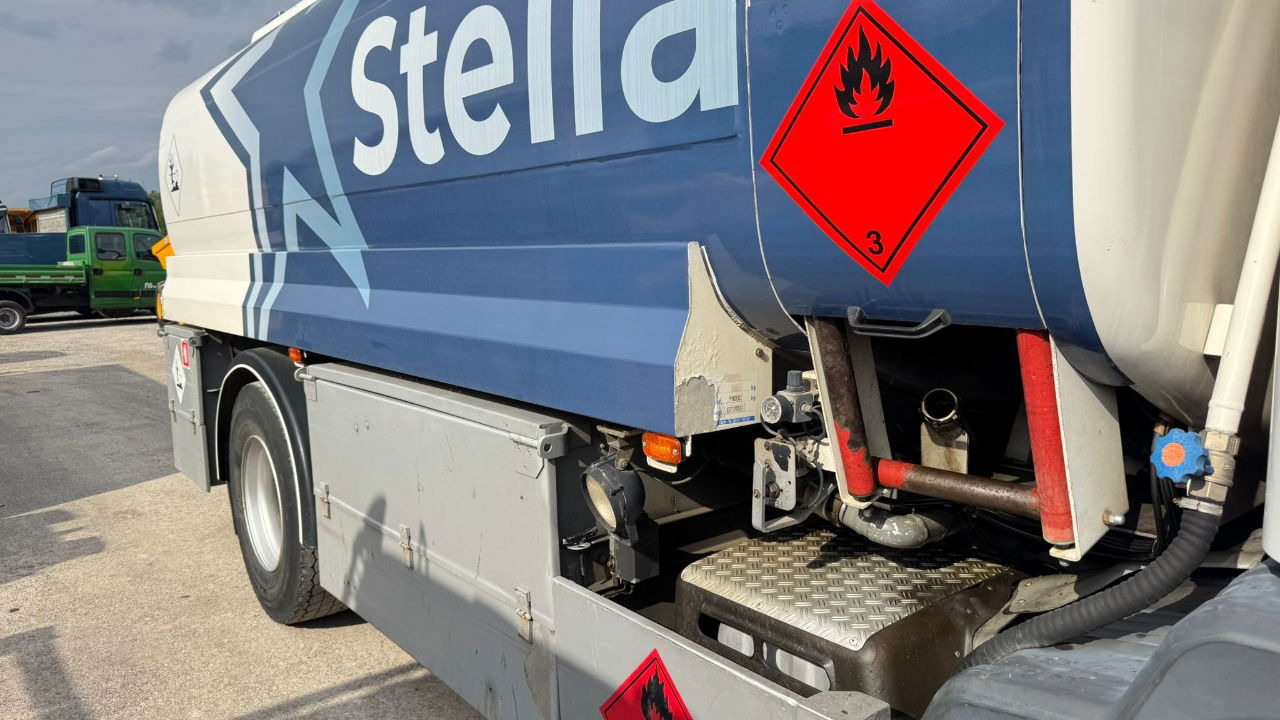 Scania 94D 310 4x2 tank truck - 14.200 liters - Camião cisterna: foto 4 Scania 94D 310 4x2 tank truck - 14.200 liters - Camião cisterna: foto 4