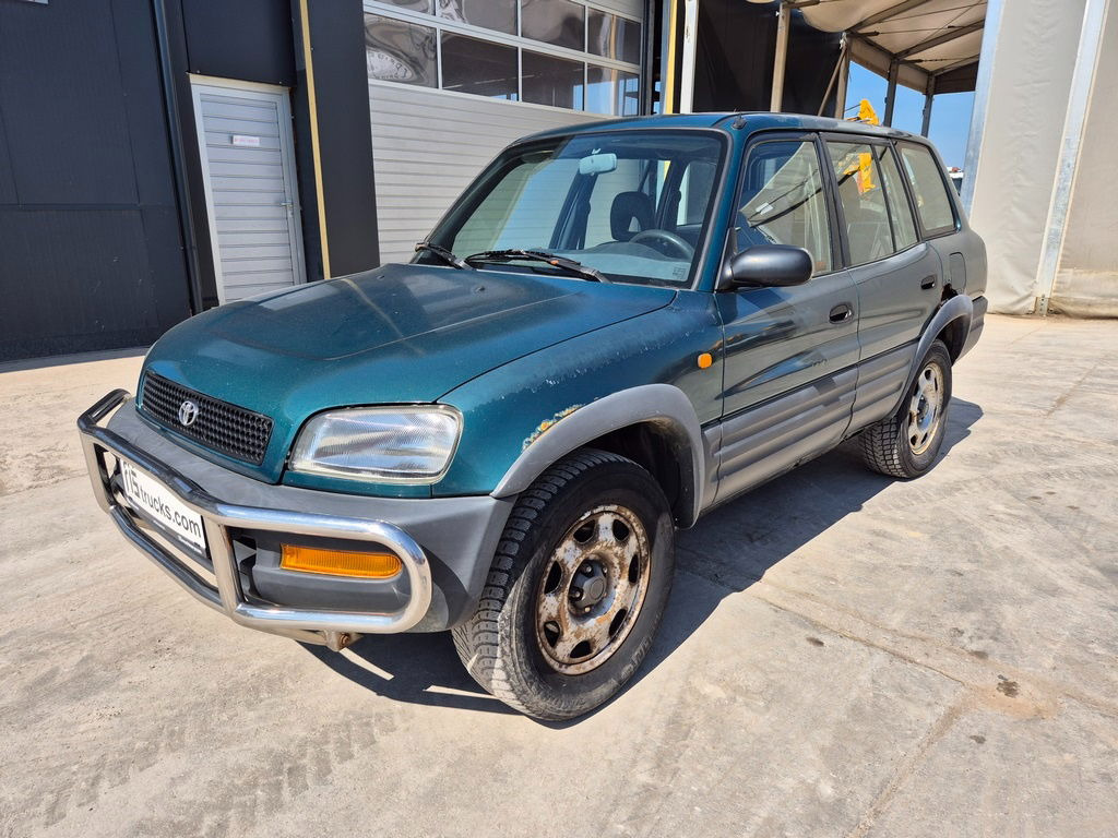 Toyota RAV4 2.0 - Petrol - Automatic - SUV: foto 1 Toyota RAV4 2.0 - Petrol - Automatic - SUV: foto 1