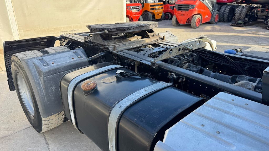 MAN TGS 18.460 4X4 tractor unit - cardan - motor brake - Tractor: foto 4 MAN TGS 18.460 4X4 tractor unit - cardan - motor brake - Tractor: foto 4