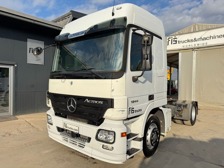 Mercedes-Benz Actros 1844 4x2 tractor unit - retarder - Tractor: foto 1 Mercedes-Benz Actros 1844 4x2 tractor unit - retarder - Tractor: foto 1