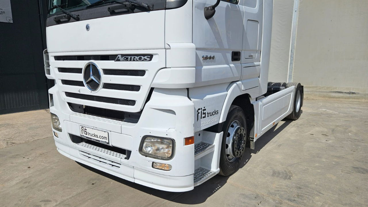 Mercedes-Benz Actros 1844 LS 4x2 tractor unit - Tractor: foto 2 Mercedes-Benz Actros 1844 LS 4x2 tractor unit - Tractor: foto 2