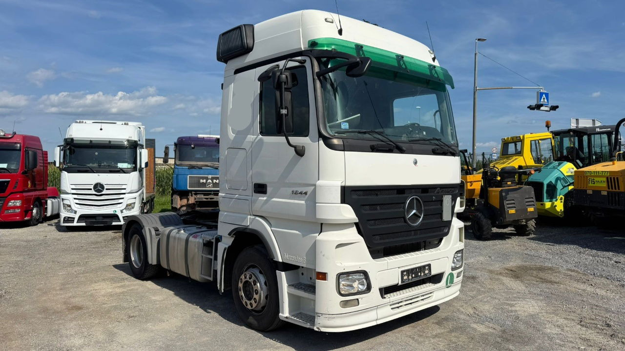 Mercedes-Benz Actros 1844 LS 4x2 tractor unit - retarder - Tractor: foto 3 Mercedes-Benz Actros 1844 LS 4x2 tractor unit - retarder - Tractor: foto 3