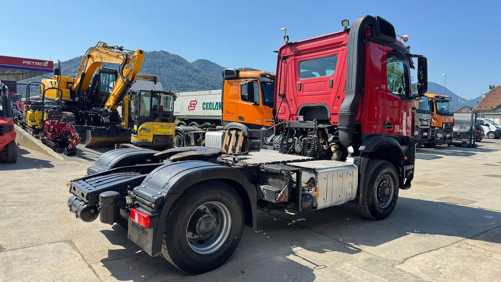 Mercedes-Benz Arocs 1845 HAD 4X4 tractor unit - tipp. hydr. - Tractor: foto 5 Mercedes-Benz Arocs 1845 HAD 4X4 tractor unit - tipp. hydr. - Tractor: foto 5