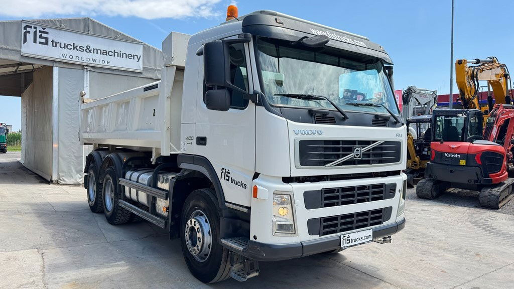 Volvo FM 400 6x4 bordmatic tipper - motor brake - Camião basculante: foto 4 Volvo FM 400 6x4 bordmatic tipper - motor brake - Camião basculante: foto 4