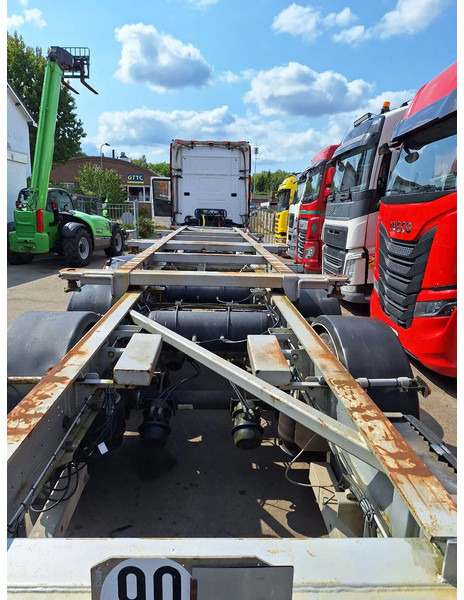 Trailor SYY3TT ADR - Semi-reboque transportador de contêineres/ Caixa móvel: foto 5 Trailor SYY3TT ADR - Semi-reboque transportador de contêineres/ Caixa móvel: foto 5