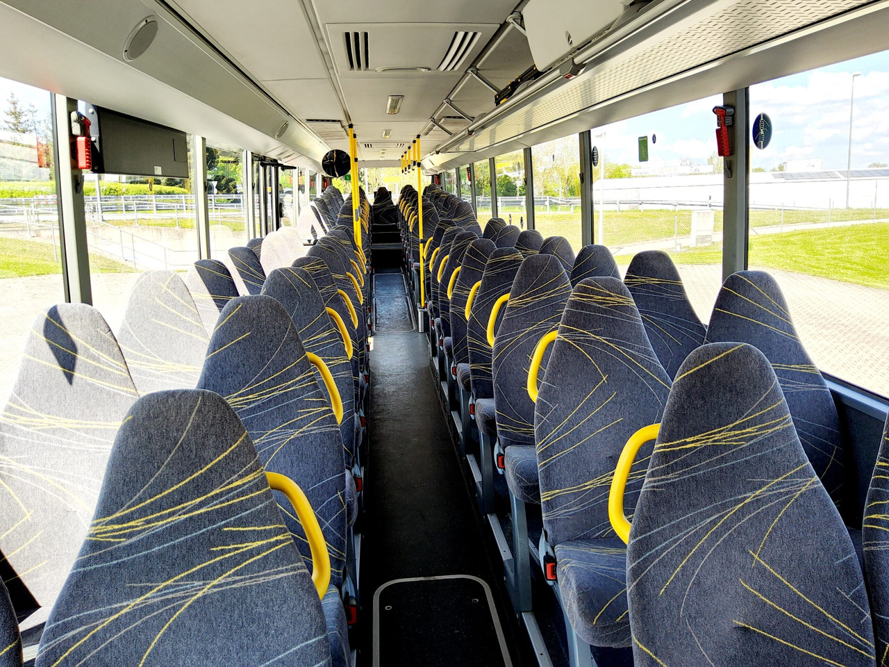 Mercedes Benz O 550 Integro L 65 Sitze / 360 PS-Euro 6 / Lift / Automatik - Ônibus suburbano: foto 5 Mercedes Benz O 550 Integro L 65 Sitze / 360 PS-Euro 6 / Lift / Automatik - Ônibus suburbano: foto 5