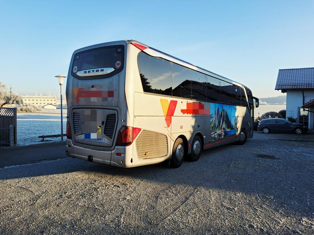Setra S 516 HDH Kopfstützen / USB / Steckdosen - Autocarro: foto 4 Setra S 516 HDH Kopfstützen / USB / Steckdosen - Autocarro: foto 4