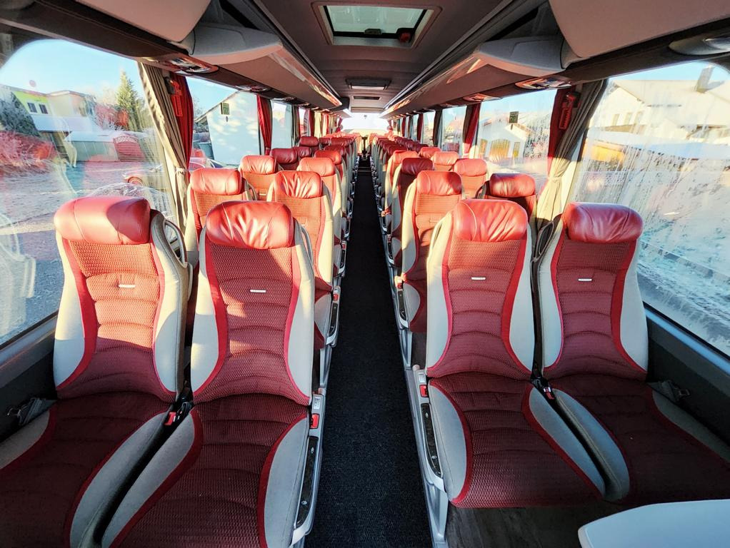 Setra S 516 HDH Kopfstützen / USB / Steckdosen - Autocarro: foto 5 Setra S 516 HDH Kopfstützen / USB / Steckdosen - Autocarro: foto 5