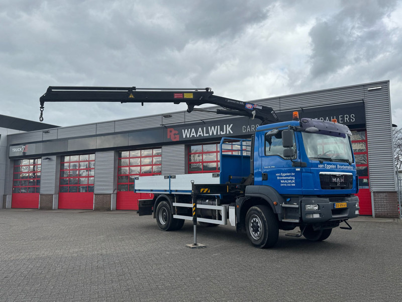 MAN TGM 18-290 4x4 Kraan met Open laadbak HMF Kraan 13 T - Camião grua: foto 1 MAN TGM 18-290 4x4 Kraan met Open laadbak HMF Kraan 13 T - Camião grua: foto 1