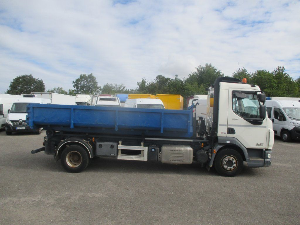 DAF LF 12.250 - Camião polibenne: foto 5 DAF LF 12.250 - Camião polibenne: foto 5