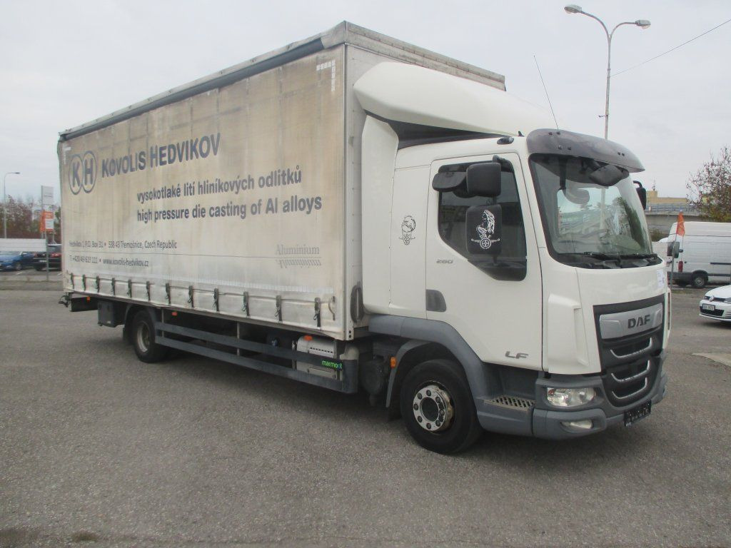 DAF LF 12.260 - Camião de lona: foto 2 DAF LF 12.260 - Camião de lona: foto 2