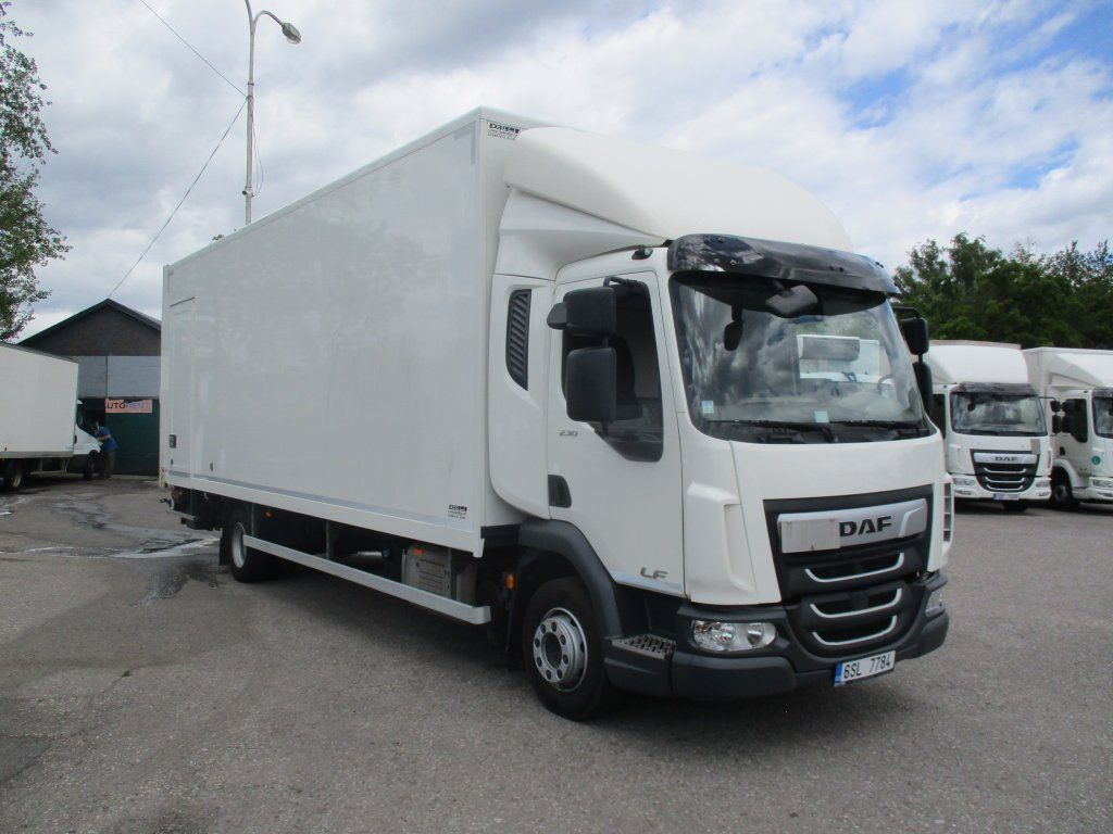 DAF LF 230 Dhollandia 2T - Camião furgão: foto 1 DAF LF 230 Dhollandia 2T - Camião furgão: foto 1
