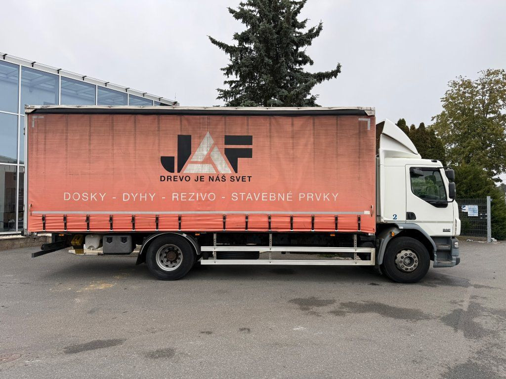 DAF LF55.250 EURO 4 - Camião de lona: foto 3 DAF LF55.250 EURO 4 - Camião de lona: foto 3
