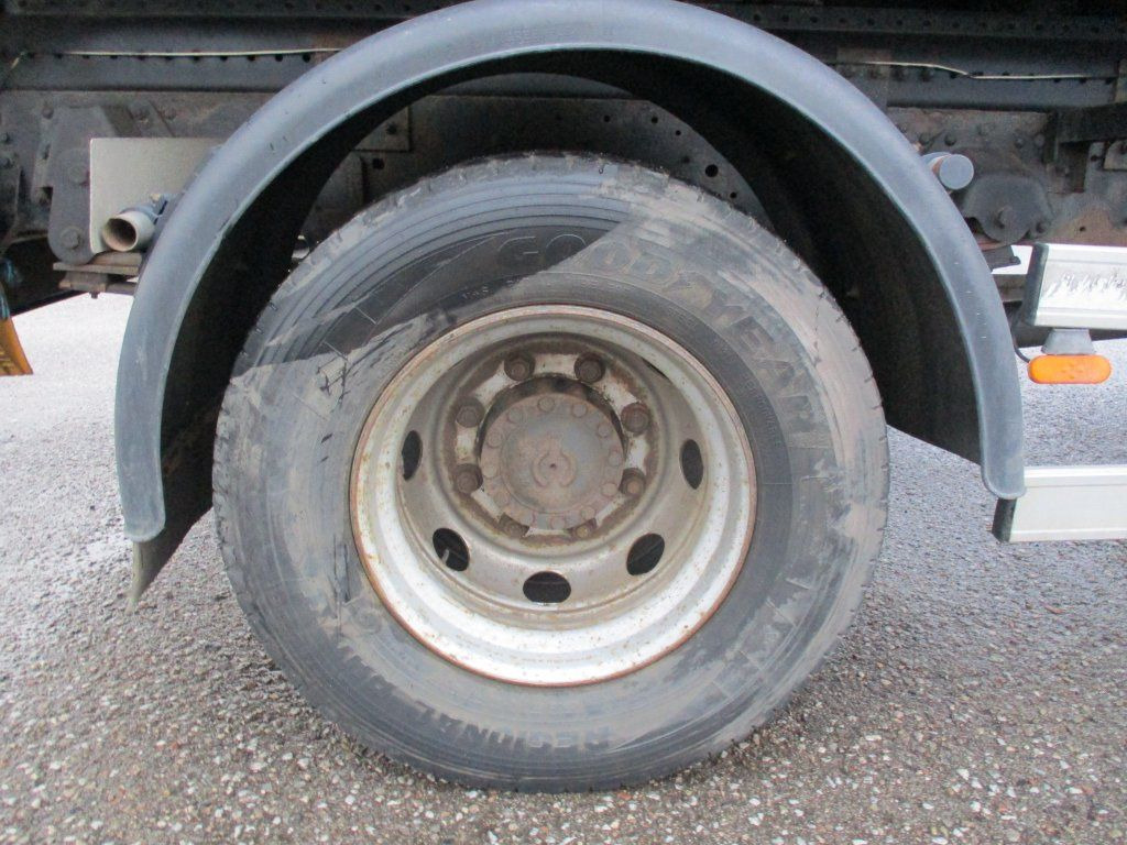 Camião polibenne Iveco  140E22: foto 19