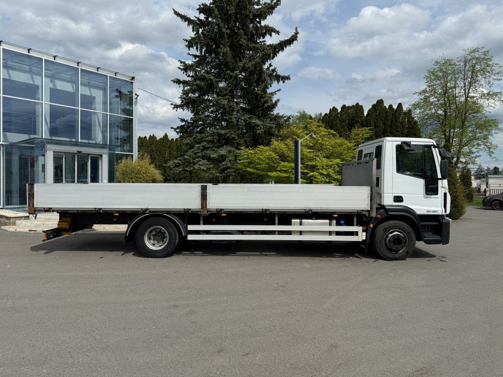 Iveco 150E25 EURO 6 - Camião de caixa aberta/ Plataforma: foto 3 Iveco 150E25 EURO 6 - Camião de caixa aberta/ Plataforma: foto 3