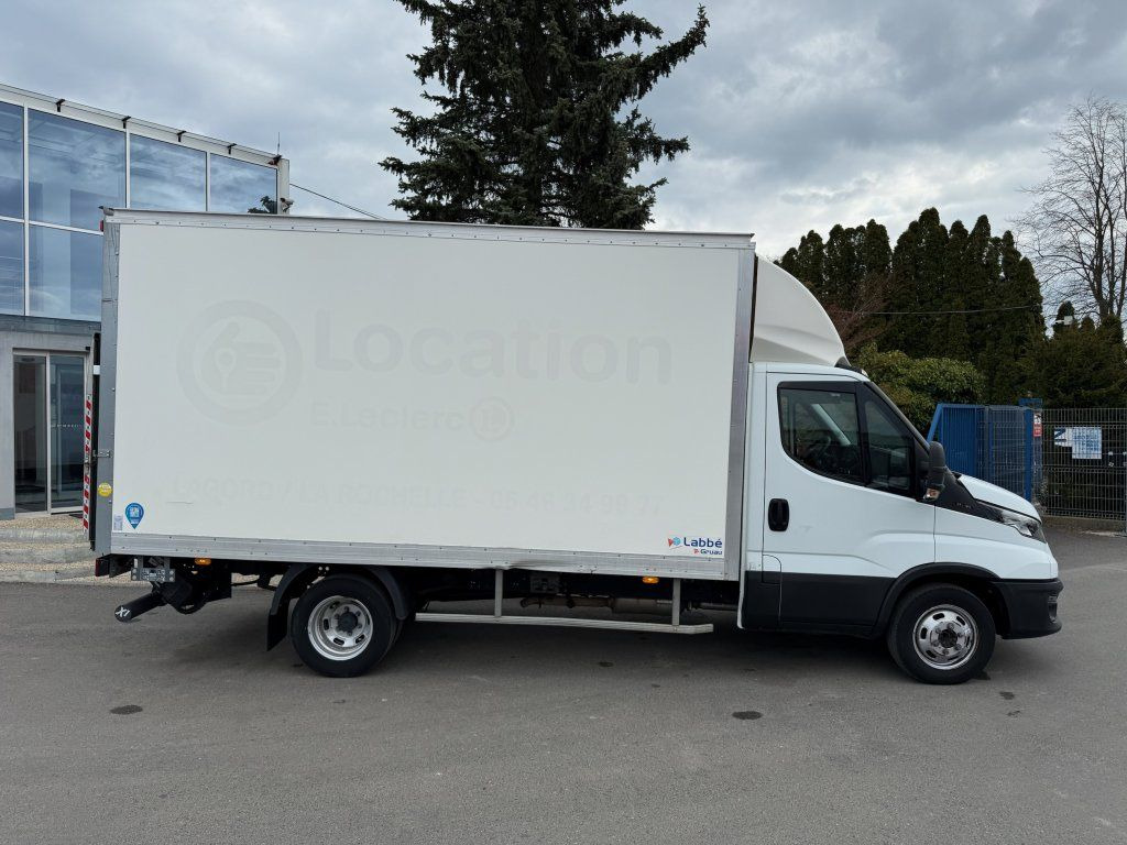 Iveco 35C16 Daily 3,0l - Carrinha de contentor: foto 2 Iveco 35C16 Daily 3,0l - Carrinha de contentor: foto 2