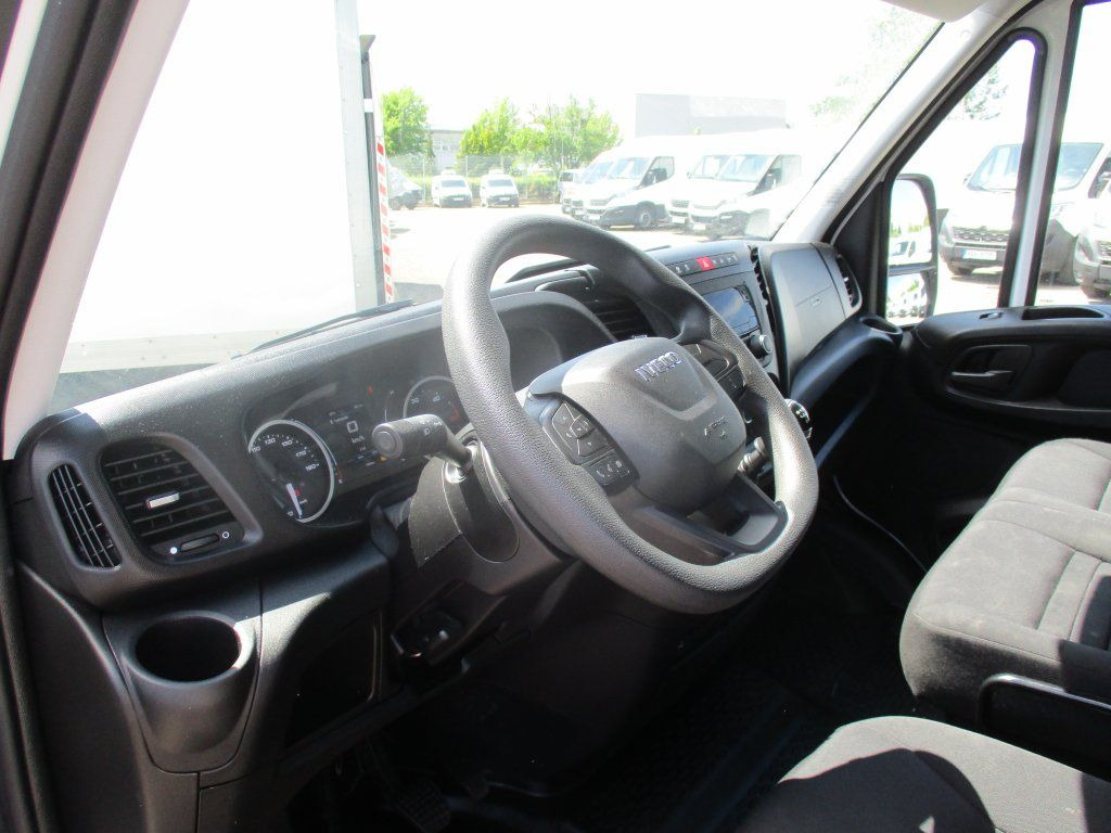 Carrinha de contentor Iveco Daily 35C16, 2.3, HC, 8 palet: foto 11 Carrinha de contentor Iveco Daily 35C16, 2.3, HC, 8 palet: foto 11