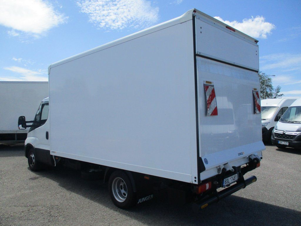 Carrinha de contentor Iveco Daily 35C16, 2.3, HC, 8 palet: foto 10 Carrinha de contentor Iveco Daily 35C16, 2.3, HC, 8 palet: foto 10