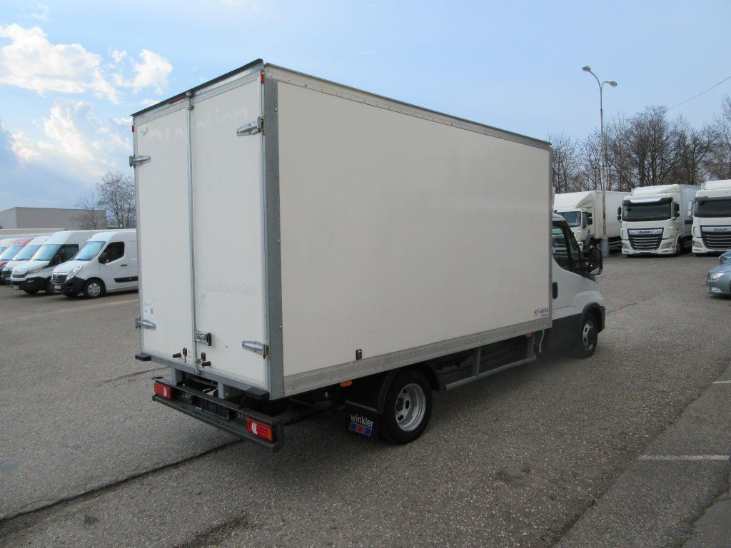 Iveco Daily 35C16 Iveco Daily 35C16 - Carrinha de contentor: foto 3 Iveco Daily 35C16 Iveco Daily 35C16 - Carrinha de contentor: foto 3