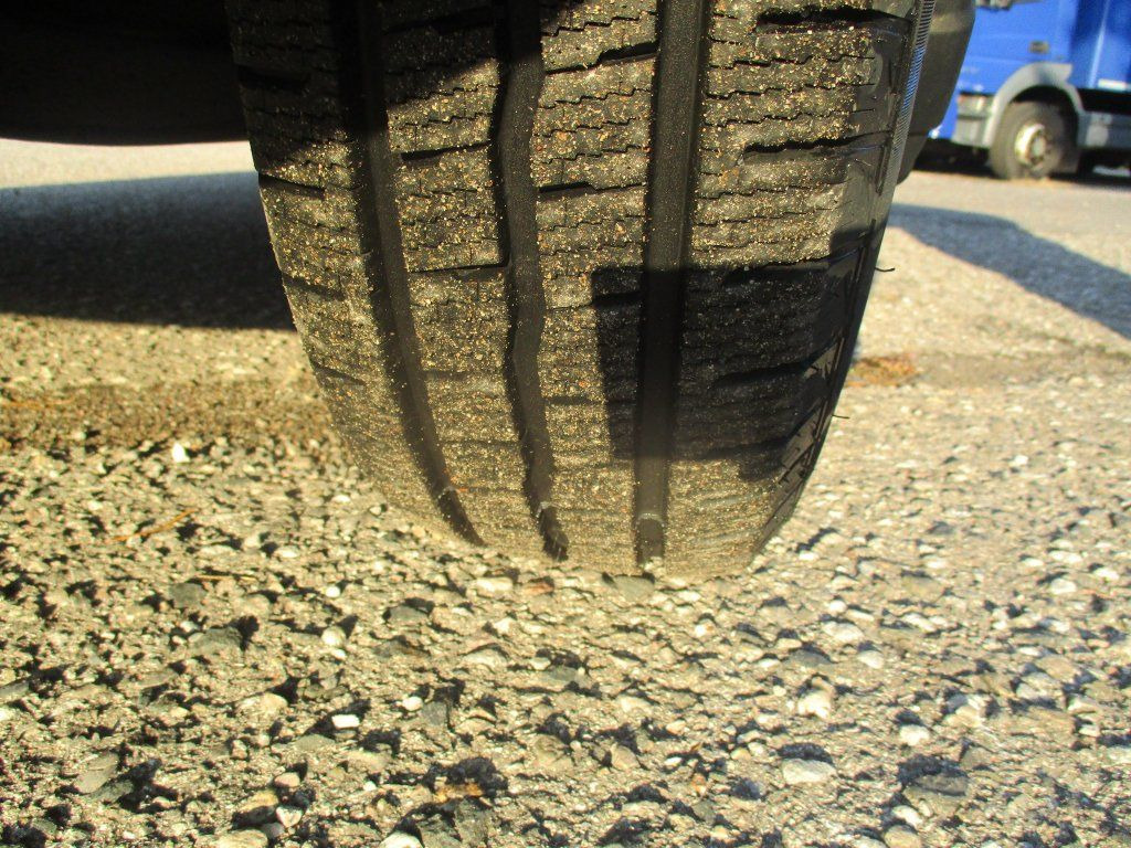 Iveco Daily 35C16 - Carrinha de contentor: foto 4 Iveco Daily 35C16 - Carrinha de contentor: foto 4