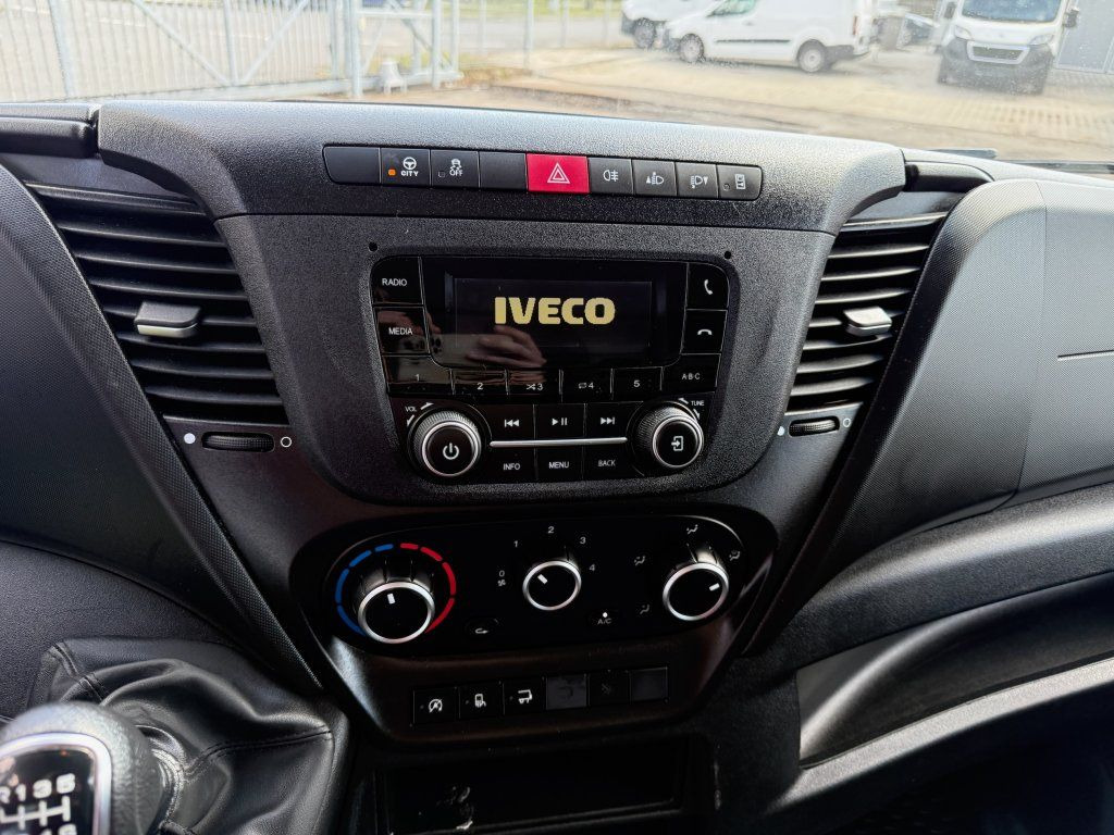 Carrinha de contentor Iveco Daily 35C16: foto 16