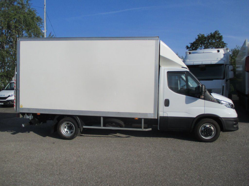 Iveco Daily 35C16 - Carrinha de contentor: foto 4 Iveco Daily 35C16 - Carrinha de contentor: foto 4