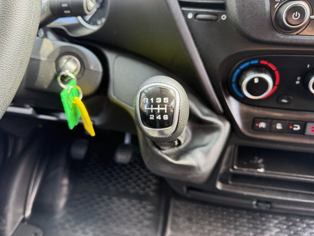 Carrinha de contentor Iveco Daily 35C16: foto 19