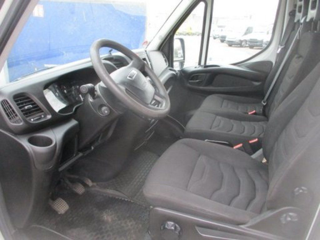 Iveco Daily 35S15V - Furgão: foto 4 Iveco Daily 35S15V - Furgão: foto 4