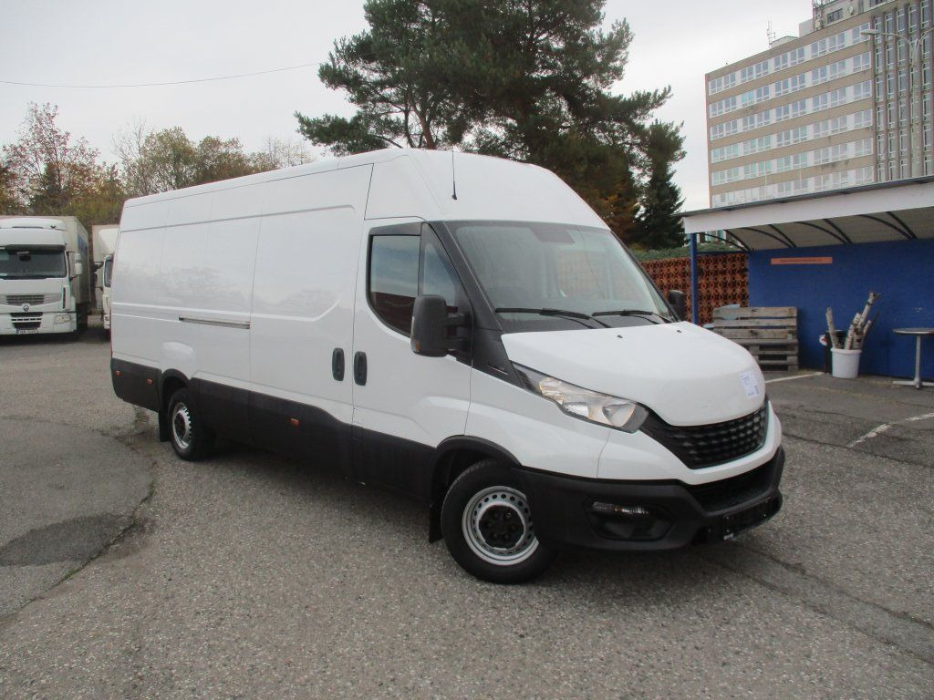 Iveco Daily 35S16 - Furgão: foto 2 Iveco Daily 35S16 - Furgão: foto 2