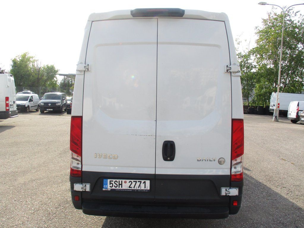 Iveco Daily 35S16 - Furgão: foto 5 Iveco Daily 35S16 - Furgão: foto 5