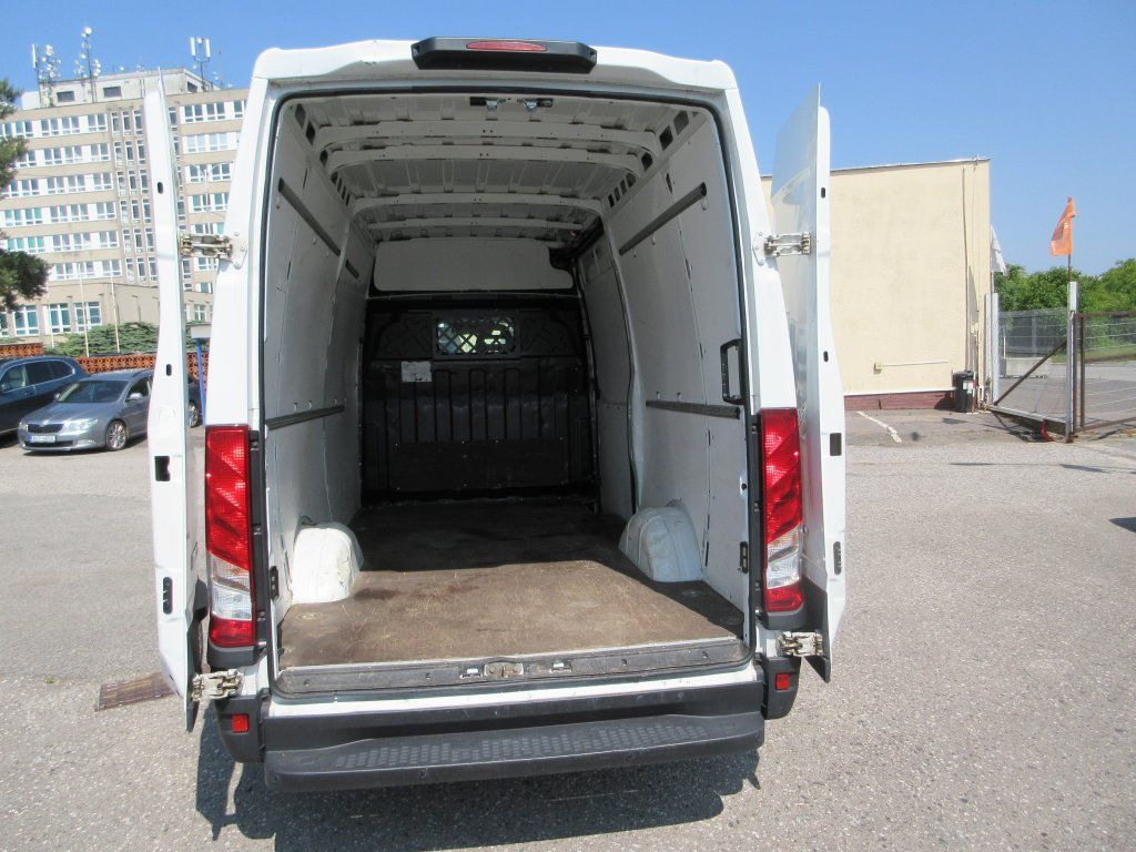 Iveco Daily 35S16 - Furgão: foto 4 Iveco Daily 35S16 - Furgão: foto 4