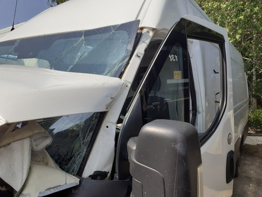Iveco Daily 35S16 maxi Damaged - Furgão: foto 5 Iveco Daily 35S16 maxi Damaged - Furgão: foto 5