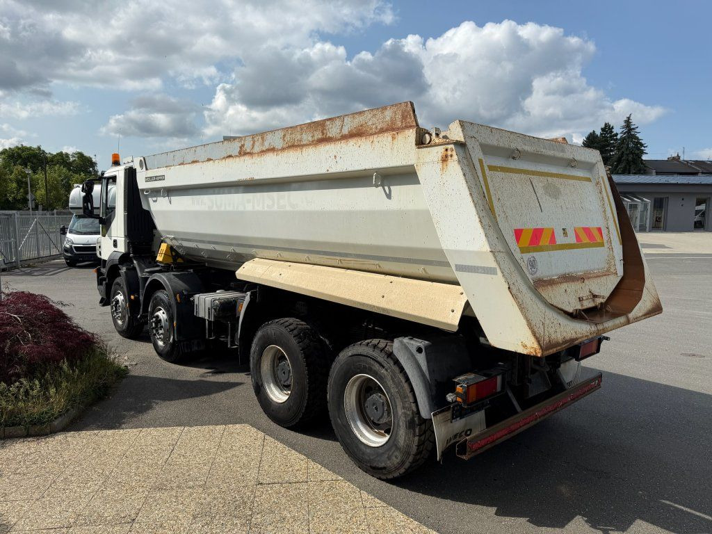 Iveco Trakker 410 S1 8x4 - Camião basculante: foto 4 Iveco Trakker 410 S1 8x4 - Camião basculante: foto 4