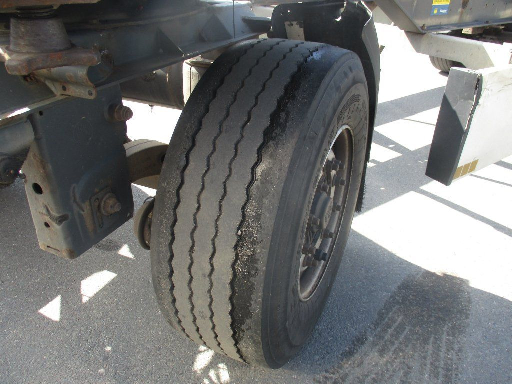 Reboque transportador de contêineres/ Caixa móvel Krone BDF: foto 9