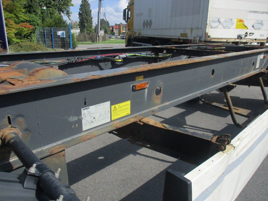 Reboque transportador de contêineres/ Caixa móvel Krone BDF: foto 14