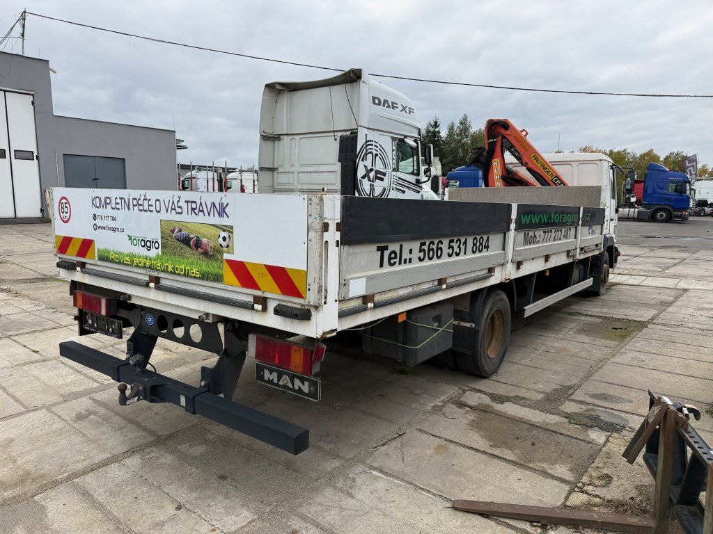 MAN 12.185 EURO 3 Kran UNBEWEGLICH - Camião grua: foto 3 MAN 12.185 EURO 3 Kran UNBEWEGLICH - Camião grua: foto 3