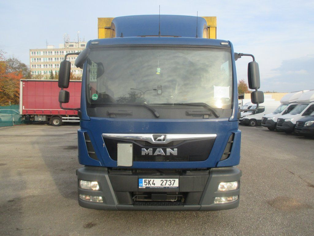 MAN TGL 12.250 - Camião de lona: foto 2 MAN TGL 12.250 - Camião de lona: foto 2